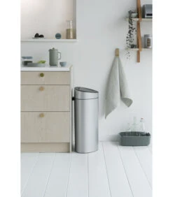 Brabantia Touch Bin New Afvalemmer, 40 Liter, Metallic Grey 7 Brabantia Touch Bin New Afvalemmer, 40 Liter, Metallic Grey -Dagelijkse Boodschappen Winkel 10ea1260f1334e29aa570f957da955ba
