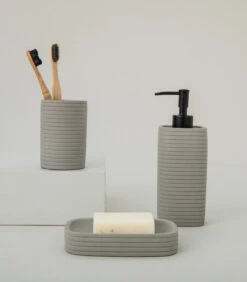 Tandenborstelhouder Claire Grijs -Dagelijkse Boodschappen Winkel 27b2a2ae6ae44a37b3089fd22b0fc2ea 1