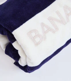 Banana Moon Fergie Towely Marineblauw Gestreept Strandlaken -Dagelijkse Boodschappen Winkel 29b22ffaad994466aaf0f82ec9e2e590