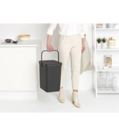 Brabantia Sort & Go Afvalemmer, 25 Liter - Grey -Dagelijkse Boodschappen Winkel 30636d25c8e74597928420aedfb4bc3d