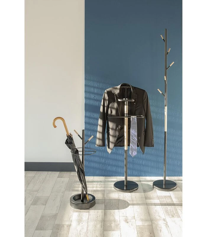 Leitmotiv Kapstok Fushion - Zwart Met Rubber, Hout - 177x28cm 2 Leitmotiv Kapstok Fushion - Zwart Met Rubber, Hout - 177x28cm - Afbeelding 2