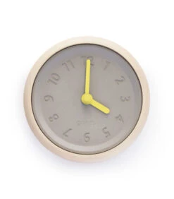 TOUPIE - Wandklok Van Hout En Beton Met Zwarte Wijzers