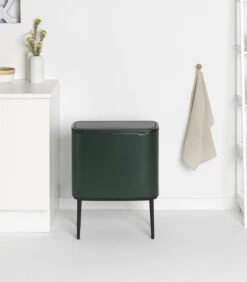 Brabantia Bo Touch Bin, 3 X 11L - Pine Green 7 Brabantia Bo Touch Bin, 3 X 11L - Pine Green -Dagelijkse Boodschappen Winkel 3bff7c4d12a74d2aa7cd2c85ce910787 1