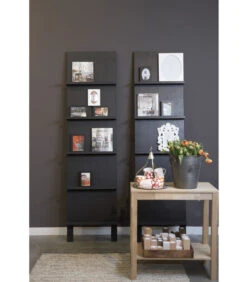 VTwonen Pronkrek - Grenen - Zwart - 215x56x10 -Dagelijkse Boodschappen Winkel 48e8206e829f43568ec10621c782d6a2