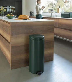 Brabantia NewIcon Prullenbak - 30 L - Pine Green -Dagelijkse Boodschappen Winkel 6f2f86c40e8347008d5a8431dea7551e