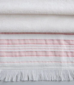 Badhanddoek Derin 100x150 Cm Ecru/Lichtroze -Dagelijkse Boodschappen Winkel 72647e34b57644429c7fdc1b58f9e4d9