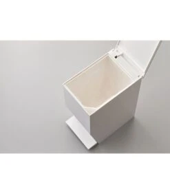 Yamazaki Sanitary Pedal Bin - Tower - White -Dagelijkse Boodschappen Winkel 9907f5ab222b47669b13e801f57cb86f
