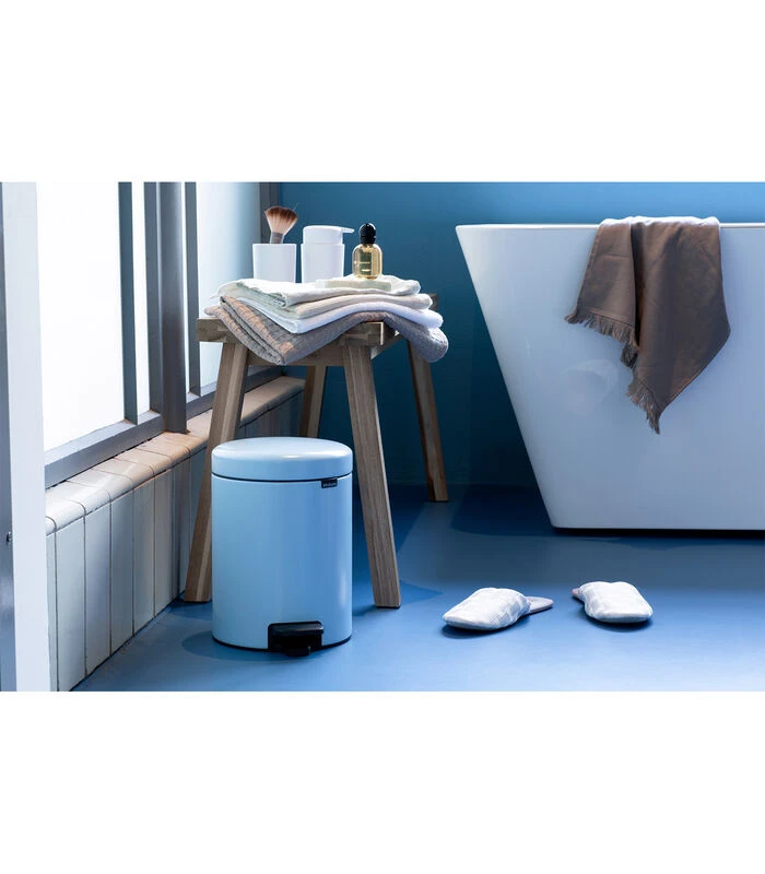 Brabantia NewIcon Pedaalemmer, 5 Liter - Dreamy Blue 4 Brabantia NewIcon Pedaalemmer, 5 Liter - Dreamy Blue - Afbeelding 4