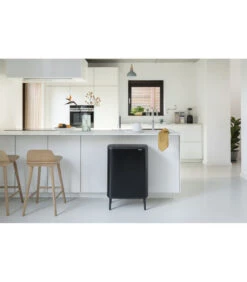 Brabantia Bo Touch Bin Hi, 1 Binnenemmer, 60L - Matt Black -Dagelijkse Boodschappen Winkel a1a0ac4f420945c38e5634e94f0a5468