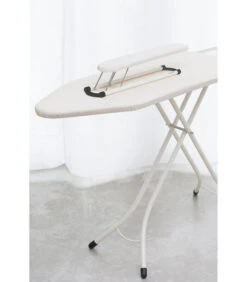 Brabantia Mouwplank, 60x10 Cm - Ecru 7 Brabantia Mouwplank, 60x10 Cm - Ecru -Dagelijkse Boodschappen Winkel a8d2e0cc2d6c46aebcca8542d68de71b