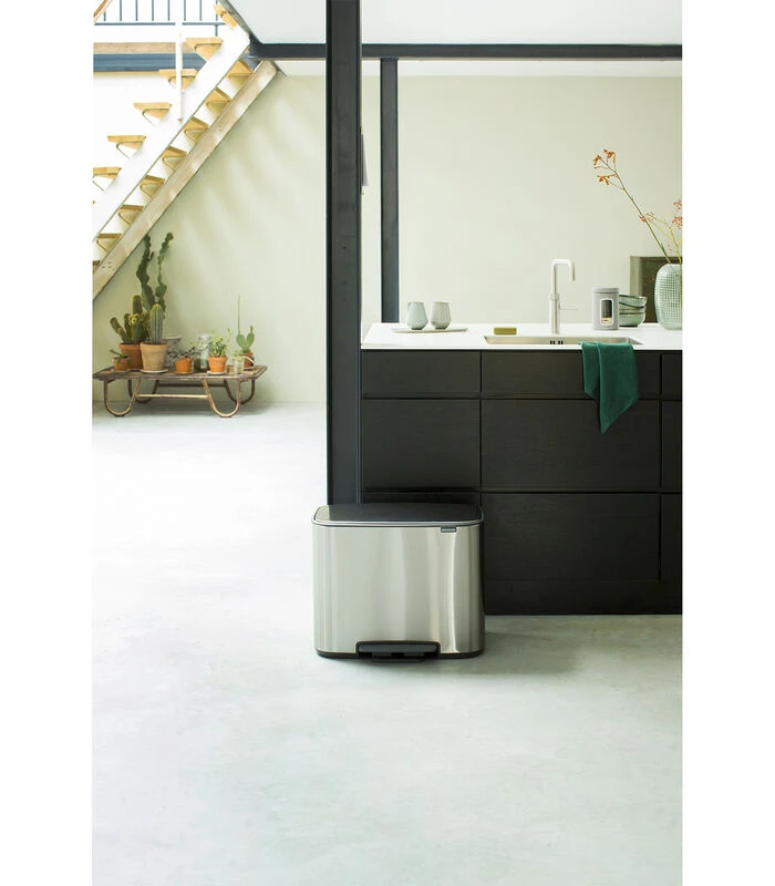 Brabantia Bo Pedaalemmer, 36 Liter - Matt Steel Fingerprint Proof 4 Brabantia Bo Pedaalemmer, 36 Liter - Matt Steel Fingerprint Proof - Afbeelding 4