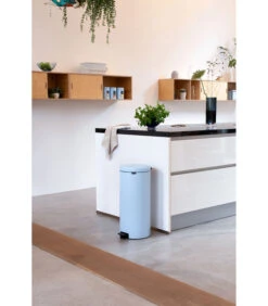 Brabantia NewIcon Pedaalemmer, 30 Liter - Dreamy Blue -Dagelijkse Boodschappen Winkel afcaafcb62774da188e7faec7eacd2bb