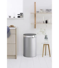Brabantia Touch Bin New, 40L Metallic Grey / Brilliant Steel -Dagelijkse Boodschappen Winkel ba2c2a0d76794217834192178ebe34db